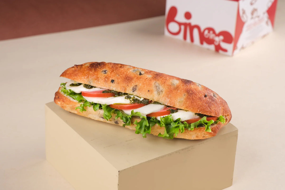 Tomato Mozerella Polka Sandwich